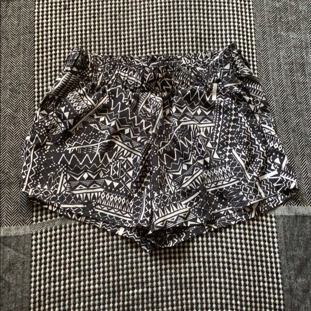 Aztec pattern silky shorts